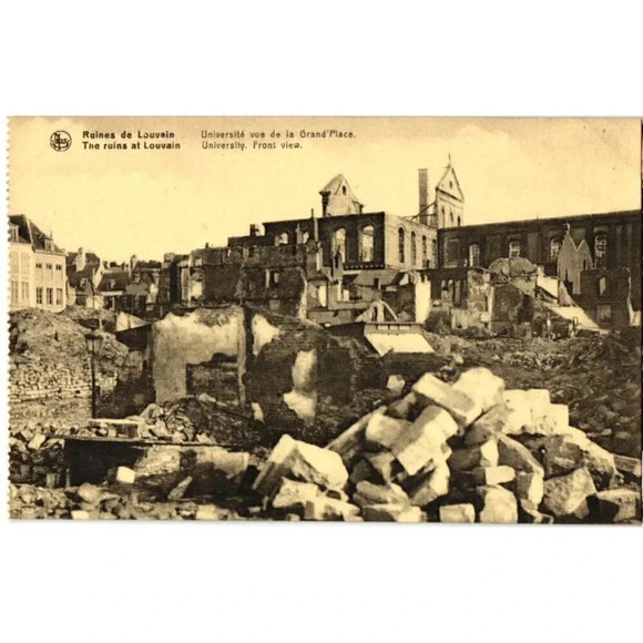 Ruines de Louvain Université vue de la Grand'Place- Louvain, Belgium Postcard - Picture 1 of 2